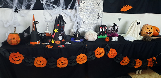 AN Hallow1